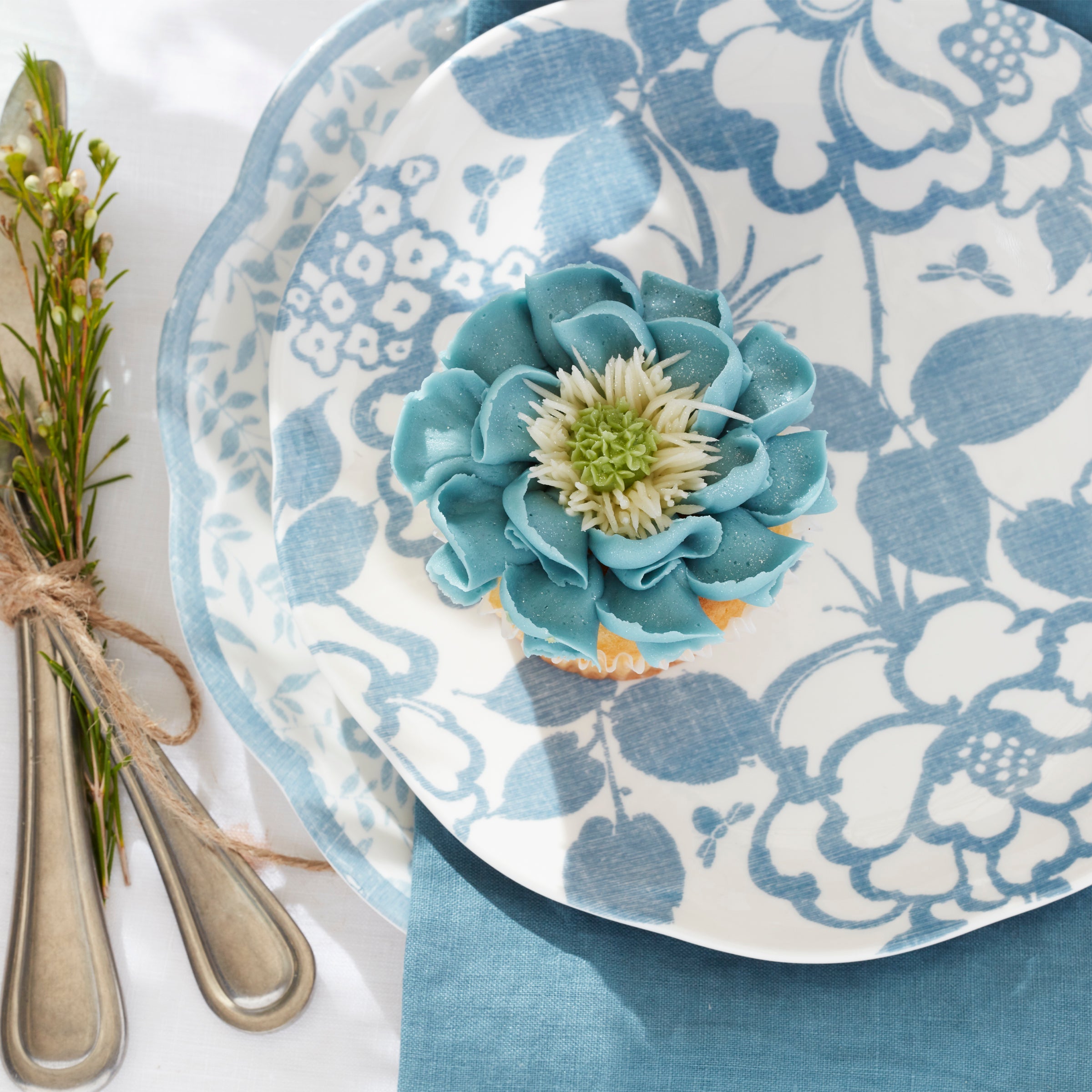 Butterfly Meadow Cottage Cornflower 12-Piece Dinnerware Set