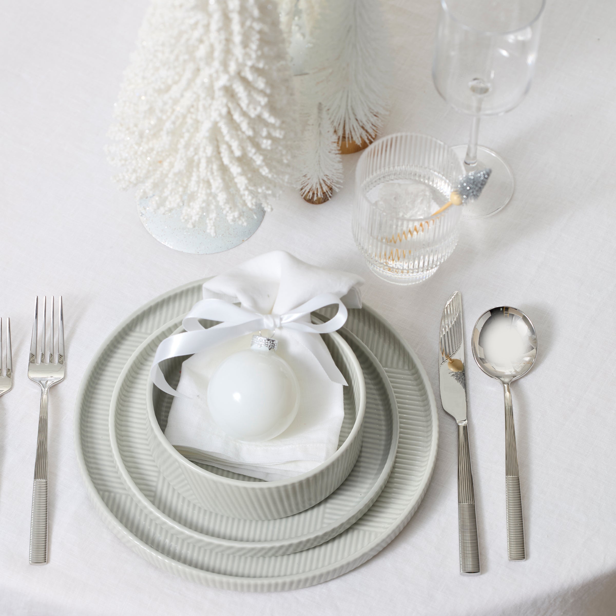 Modulus Mirror 20 Piece Flatware Set