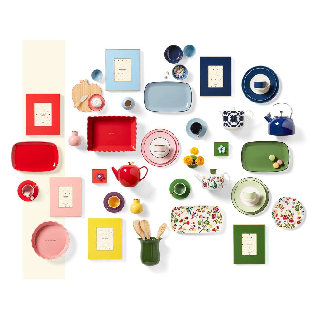 Make It Pop Floral Box - Red/Pink